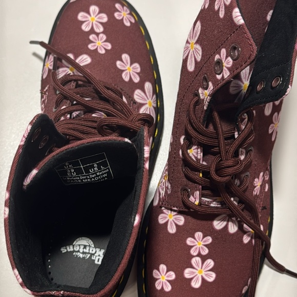 brand new dr. martens - Picture 9 of 10